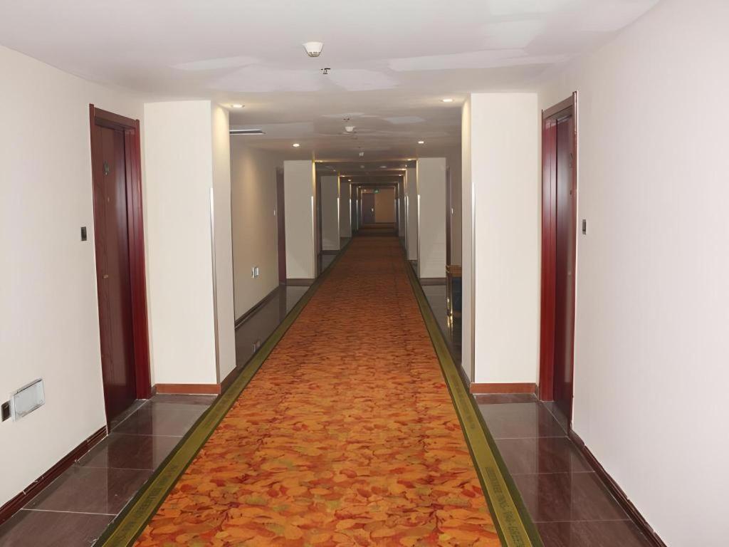 Greentree Inn Jining Yanzhou Jiuzhou Fangyuan Business Hotel Buitenkant foto